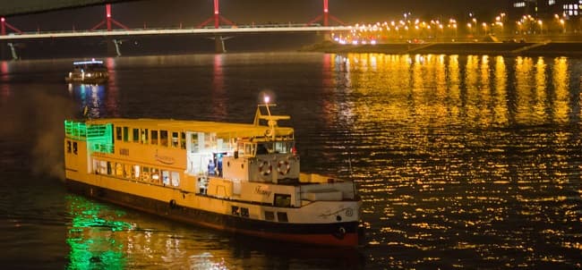 Budapest Danube Cruise with Drink Tickets