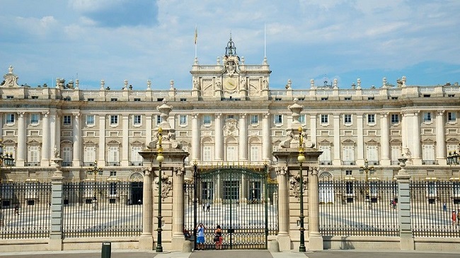 Royal Palace of Madrid Skip-the-Line Tour Tickets