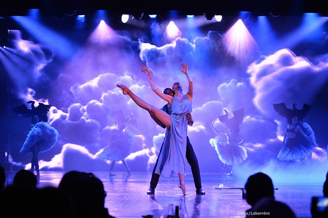 Seine River Dinner Cruise and Cabaret Show Tickets