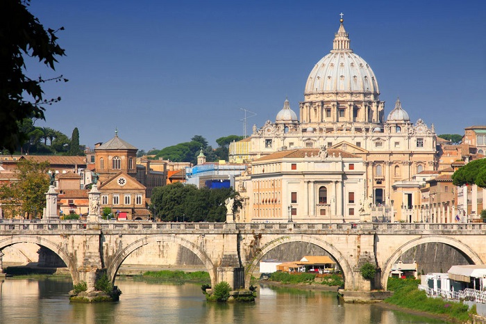 Rome in One Day: Low Cost Vatican & Colosseum Tours Tickets