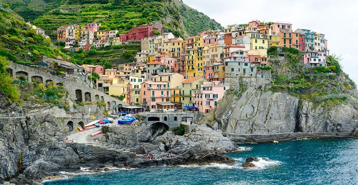 Cinque Terre coach trip from Milan