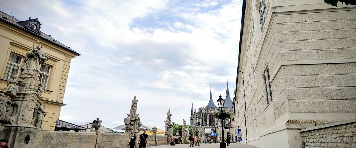Kutna Hora Day Tour Including Sedlec Ossuary from Prague