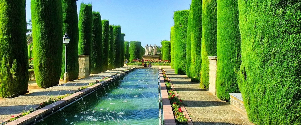 Mosque of Cordoba, Alcazar, Jewish Quarter, and Synagogue Daytrip from Seville