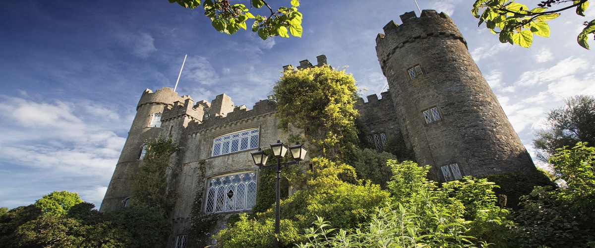 North Coast and Malahide Castle Day Tour from Dublin