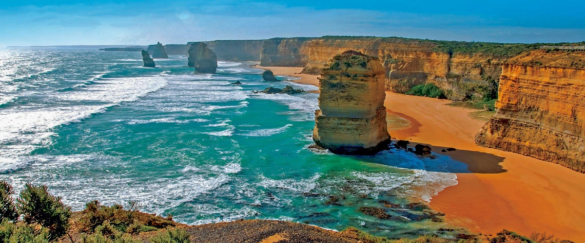 Small-Group Great Ocean Road and 12 Apostles Full-Day Tour from Melbourne