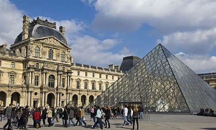 Louvre Museum