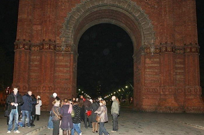 Barcelona: The Ghost Walking Tour Tickets
