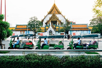 Hop On Hop Off: Tuk Tuk & Tourist Boat on Chao Phraya River