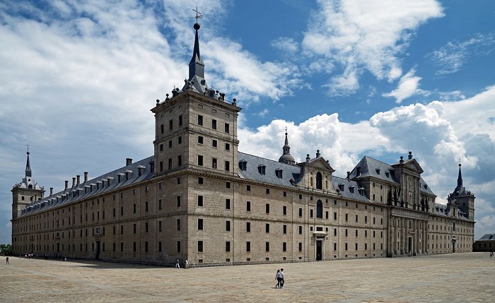 El Escorial and Valley of the Fallen: Skip-the-Line Tour Tickets