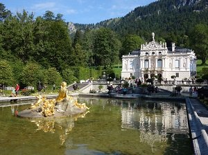 Day Trip to Neuschwanstein and Linderhof Castles from Munich Tickets