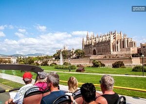 Palma City Sightseeing Tour Bus with Optional Boat Tickets