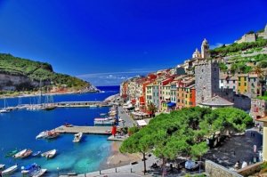 Cinque Terre Small Group Tour by Minivan from Pisa Tickets