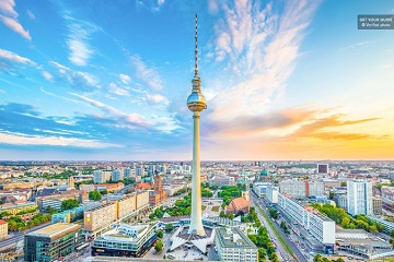 Skip-the-Line: Berlin TV Tower Dinner