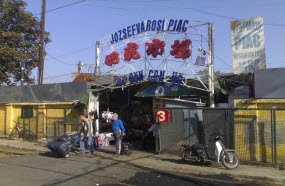 chinese-market-budapest-j-zsefv-rosi-piac-